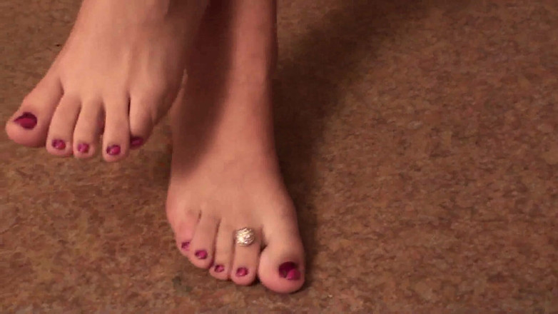 Foot Girls: Amateur foot fetish with sexy teen in lingerie