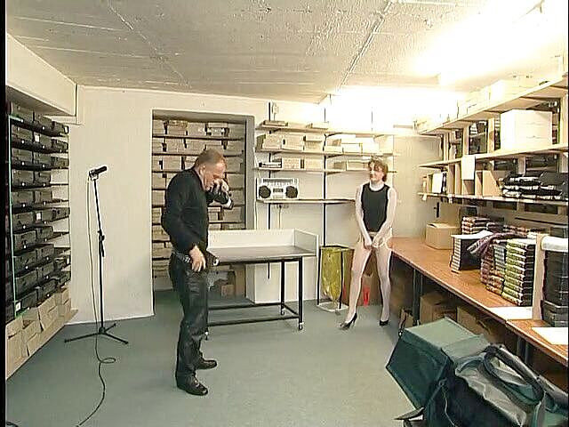 Lucky Cooch: ブロンドの蜂蜜吸いコックのようなプロ