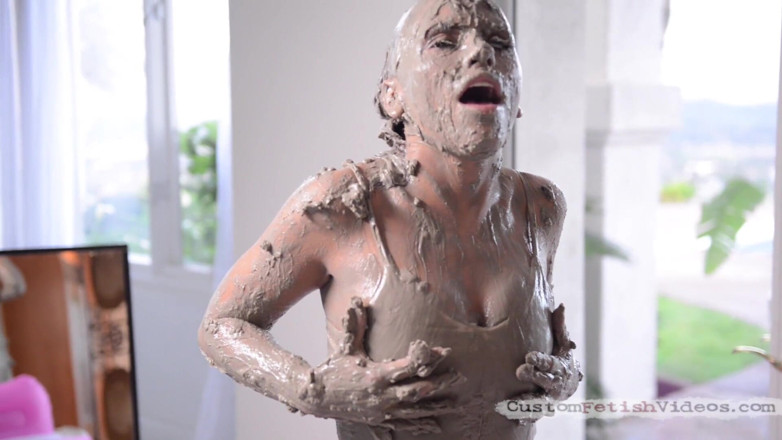 Anatomik Media: Adriana Chechik Sexual Mudbath