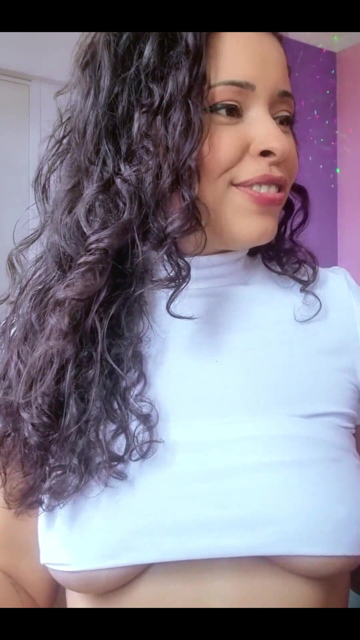 Espuleta Maia: Heiße brasilianische brünette mit natürlichen brüsten, die dich bittet, für...