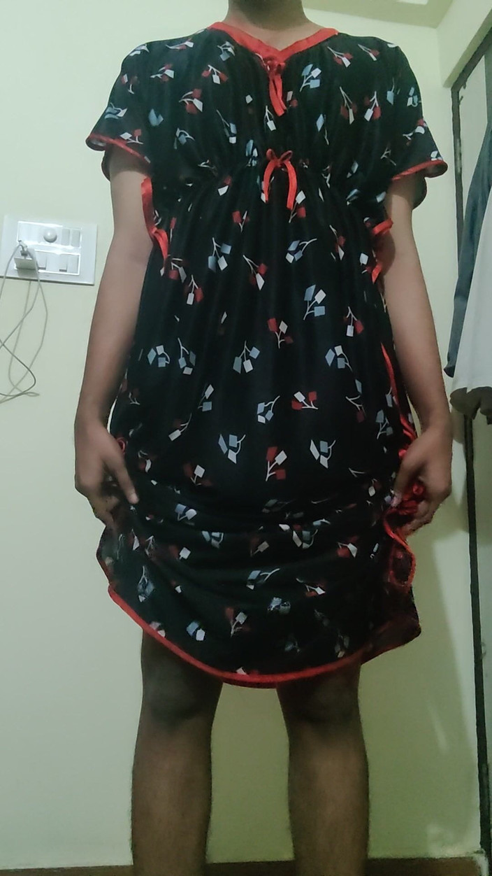 SlutOfMds: भारतीय बहिन को उसके प्रेमी ने CB6000s पवित्रता में बंद कर दिया