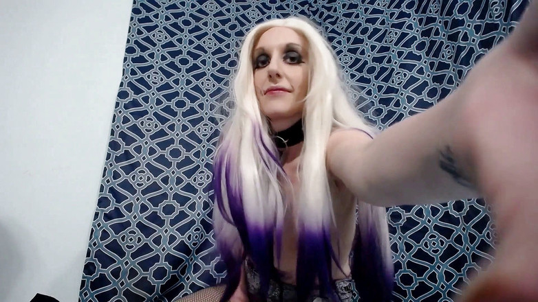 Calli Minx: Calli Minx bj 内射撸管和衣领假阳具 - 这部视频全部