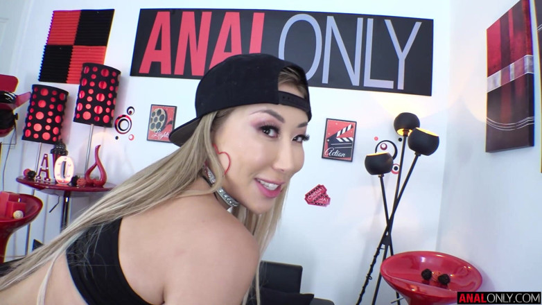 Anal Only: Ass Stretching Nicole