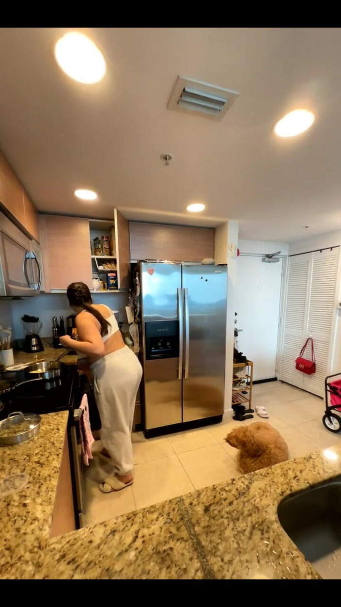 Dani Valentina: 你好，宝贝！