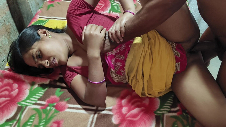 Localpron1: 印度德施村辣妹在家里做爱