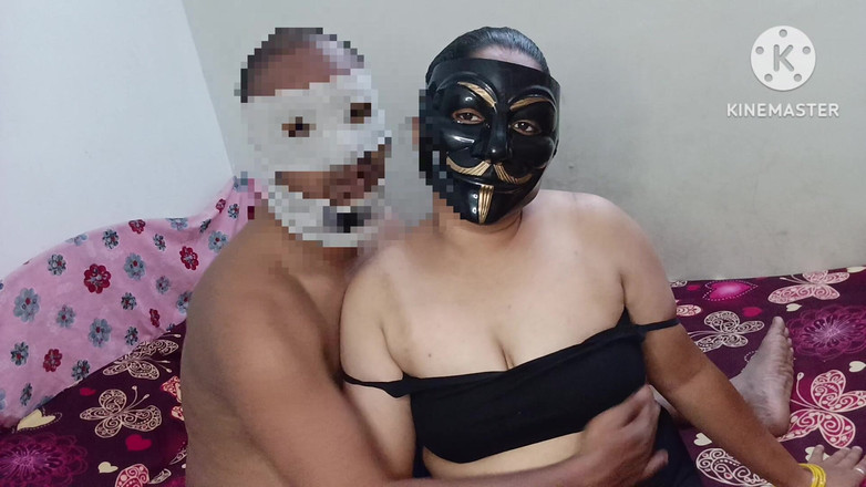 Muruga: Makcik desi panas berkongkek dalam rakaman pakaian dalam seksi