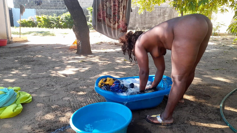 BMCs: オーナーの売春婦の妻は、この大きくておいしいペニスに性奴隷にされるのが大好きです