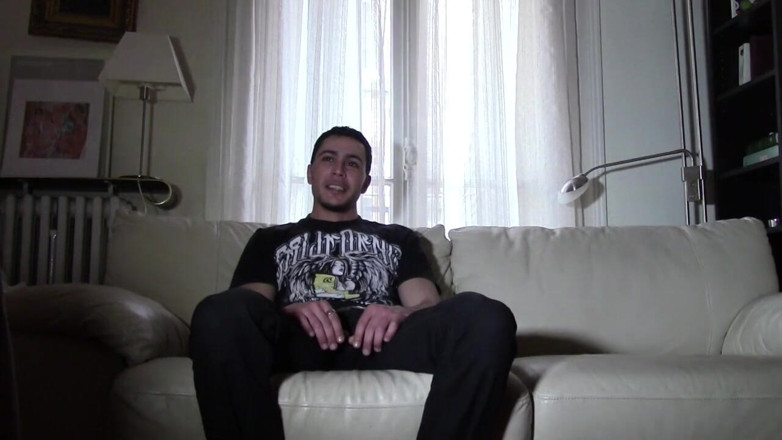 Crunch Boy: Straight Arab surprised to be sucked by a gay !!