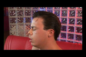 Watch Dirty Movies: Adrienna Anelise는 첫 어린 자지 캐스팅에서 라틴 미시