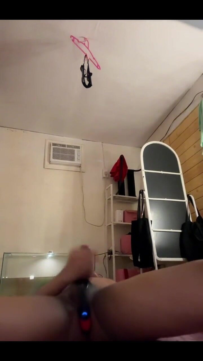 imcathness: Un'altra notte viene di nuovo con lo stesso giocattolo buona...