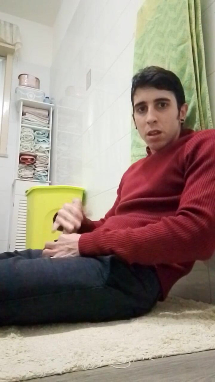 Ricxx97: Masturbare în Bagno