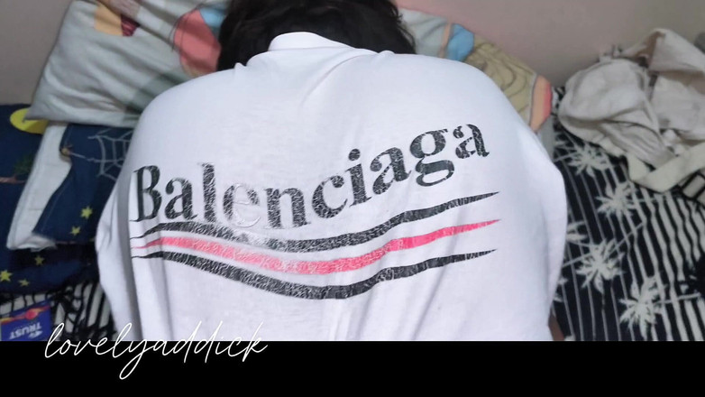 naanya: Asian Wet。另一方面，游泳池太软了。