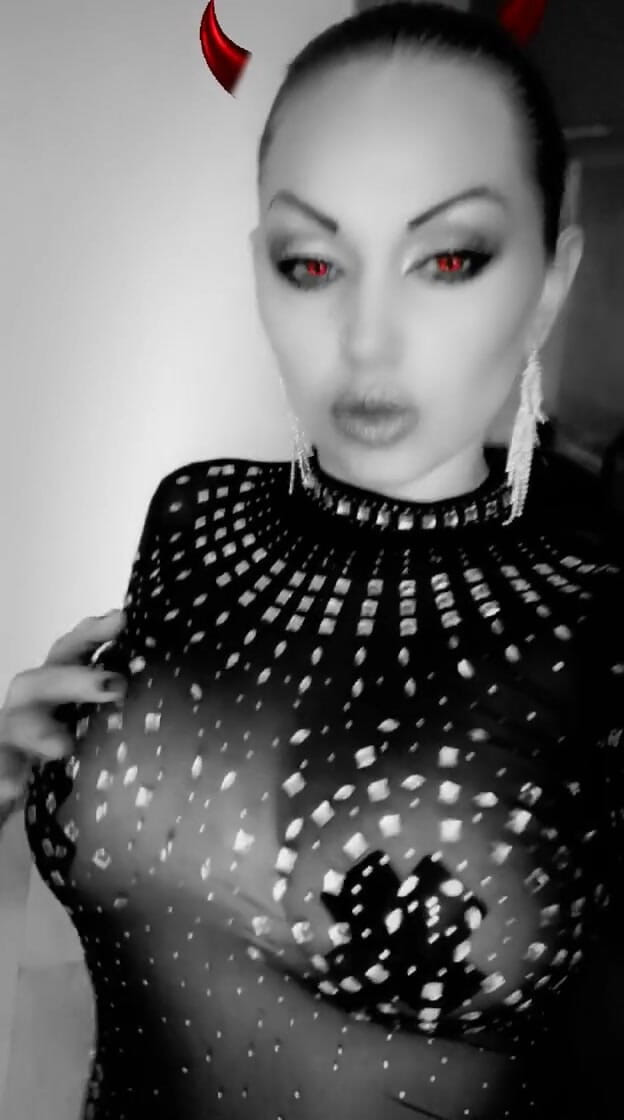 Goddess Misha Goldy: Dewi Misha Goldy bahagian 2