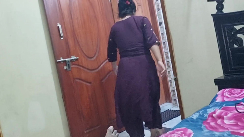 bdboygirl69: New Bangla Voice Video. Very Hot Sex Video in Home