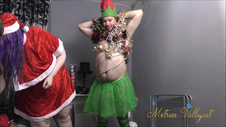 Mxtress Valleycat: Human Christmas tree