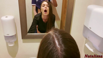 Natalissa: Ssał dużego kutasa na pierwszej randce w restauracji