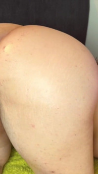 Hot Camgirl Gets Her Pussy Hard Fucked