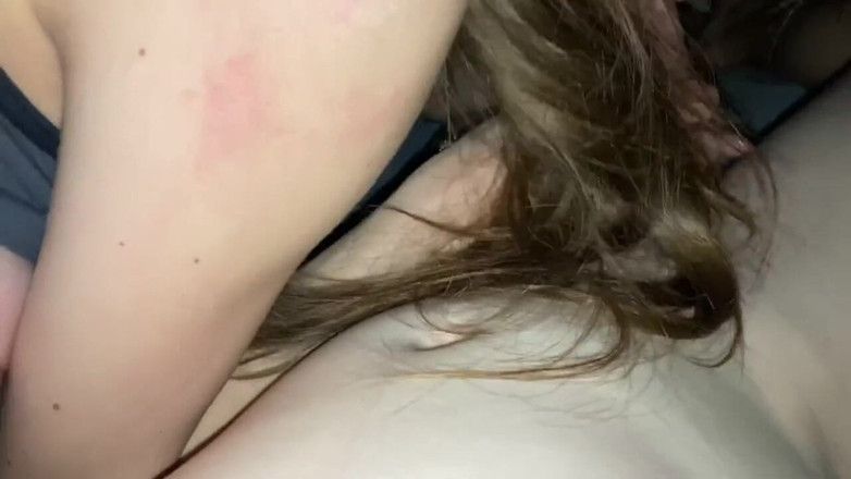 MaybeNatty: Krásná teen miluje sladce sát mého mokrého ptáka a hrát...