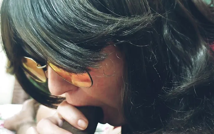 Bolly Karma: Homemade Amateur Sex with Casual Webcam Girl Next Door