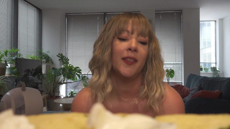 Sasha Curves: 자이언트와 저녁 식사