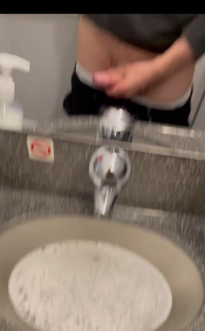 Alex Davey: 每个人都有自己的娱乐（有一条大线）