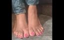 Simp to my ebony feet: Pink toenails pics