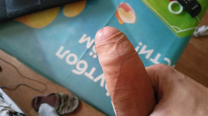 ArchiRusik: Xuất tinh trên bàn ăn xuất tinh! Ai muốn ăn, liếm tinh...