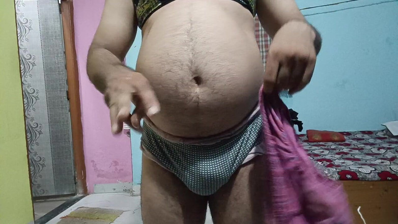 LovedSunsine1990: 나는 마누라의 추티아를 입었고, 이제 나는 떠나고 있다.