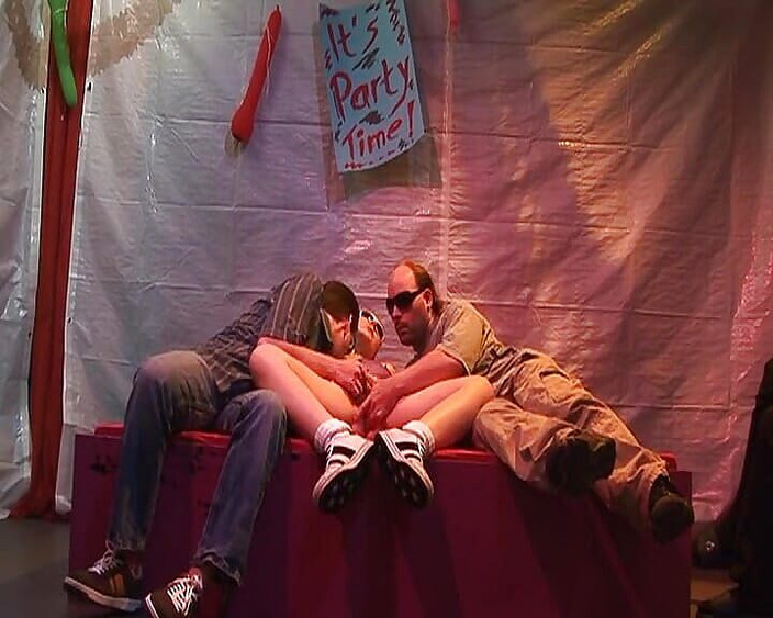 Porno kino: Paskudna niemiecka dziwka Dped w gorącym trójkącie