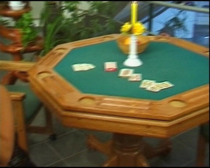 Deutsche Madchen: Curve germane țâțoase care se bucură de sex dur în grup