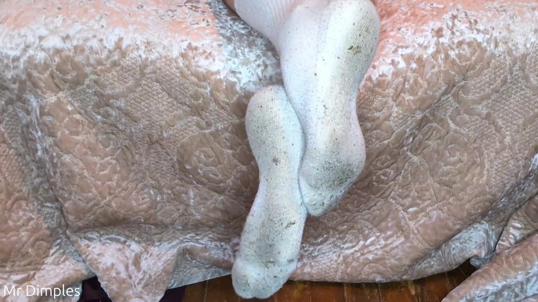 Mr Dimples: Pamer kaus kaki dan kaus kakiku!