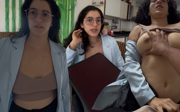 Roxxan: Real estat memesan takeaway karena dia menyukainya.