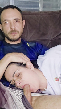 Stiefschwester Wird Von Ihrem Stiefbruder Beim Brasilien-spiel Verführt