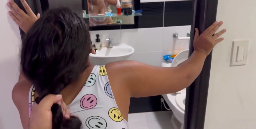 EMY_AND_JONH: 我的小猫想要奶在她的屁股里