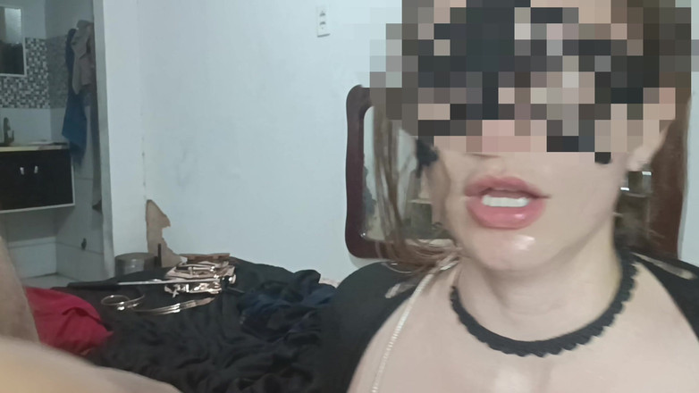 Professor Ricky: Я очень хотел отсосать отчиму. Пока я плохо себя вела, он всё кладёт мне в рот.