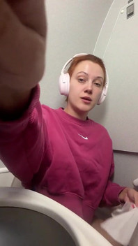 I Pee in the Plane Toilet!