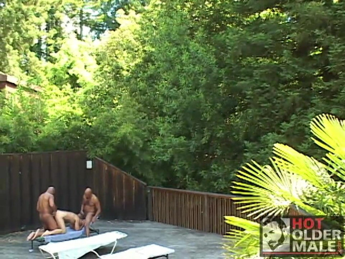 Pantheon men: Sonoma Heat: permainan kolam