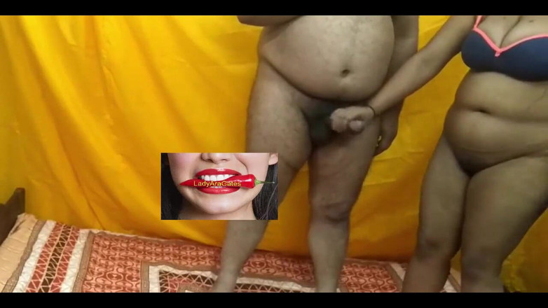 Hotty Jiya Sharmaa: 新印度女孩在户外的独特性爱印地语音频通话享受