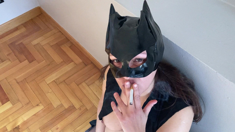 The two of us: Ik rook een sigaret en zuig aan een lul