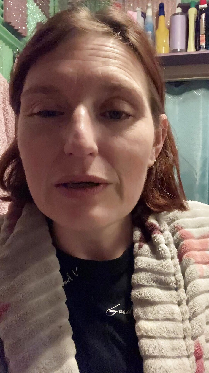 MistressWriggler: Weeing a Wiping Pov styl s Absolutní Chatterbox Rachel Wriggler