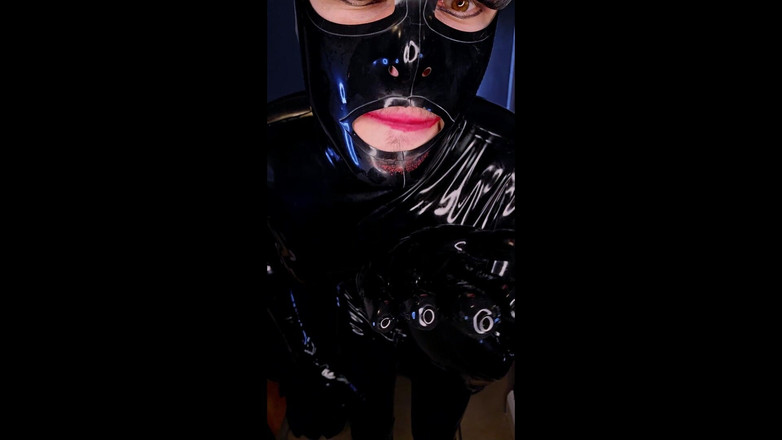 JessicaXD: Latex Dolly