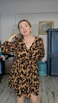Hot Busty MILF Mariaold Shaking Natural Tits