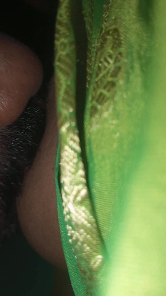 YangZi 69: Suami suka mengongkek saya dalam saree hijau