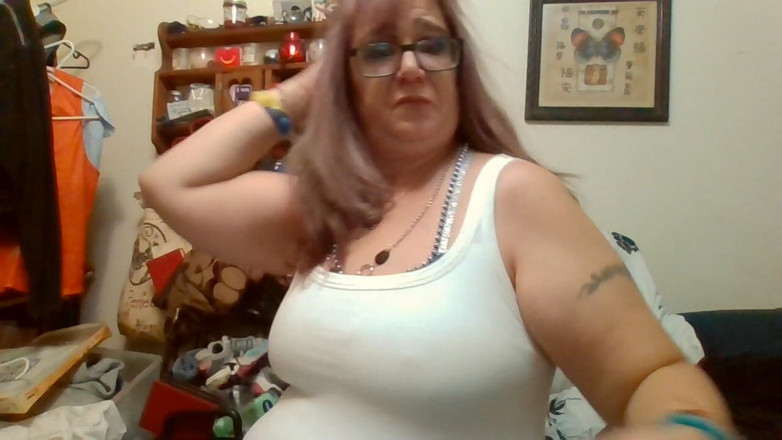 krazykristin: Look at That Naked Big Huge Boobs Ta Tas Sexy...