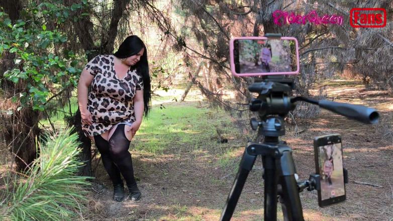 Riderqueen: Rq in Forest MILF BBW