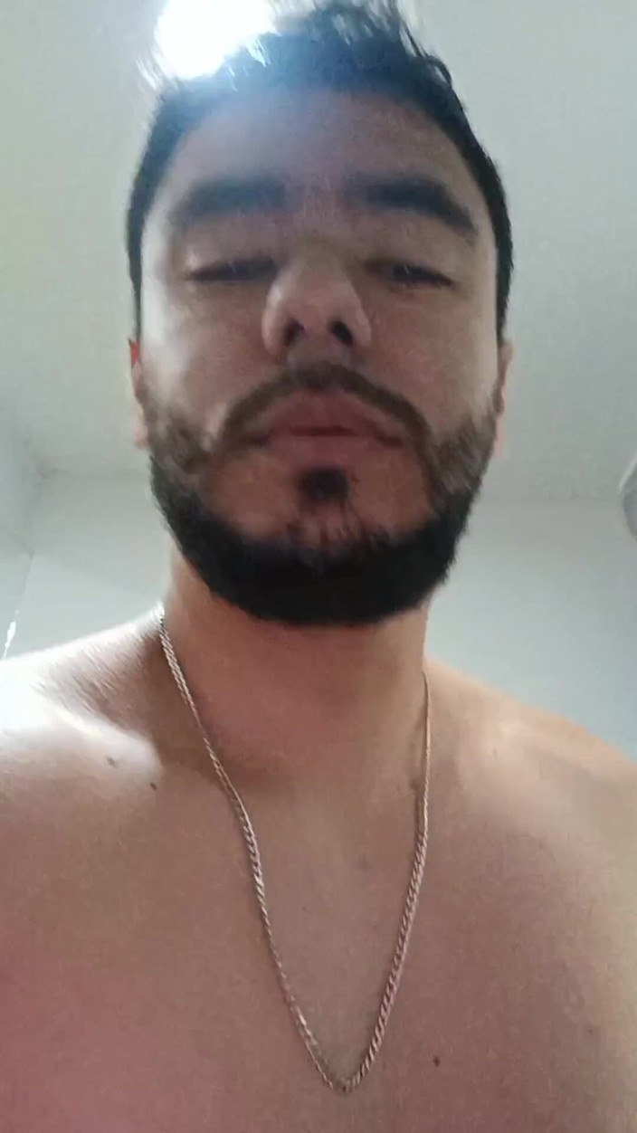 Tommhot: Compilación De Mucha Orina - Polla Sin Cortar Orinando