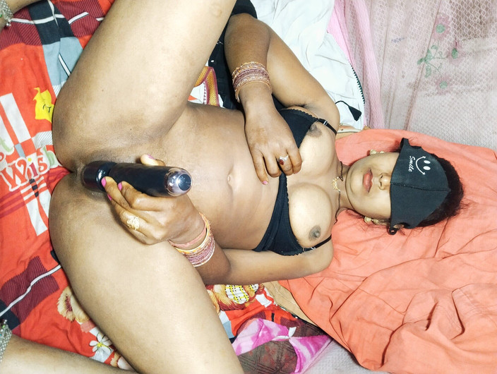Shyam bharosh: Thủ dâm qua đường hậu môn desi bhabhi vào ban đêm