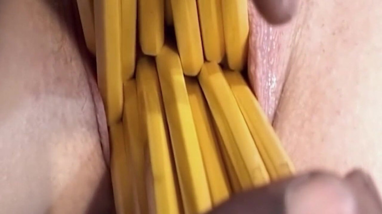 Bangora sluts: MILF blonde matang mengambil berbilang kote hitam besar dalam tembusan...