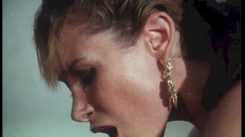 Inhonorof porn: Эта шлюшка мечтает принять его в задницу в тройничке со своим другом