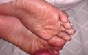 Latina malas nail house: Pervert Takes Advantage of Latinas Feet